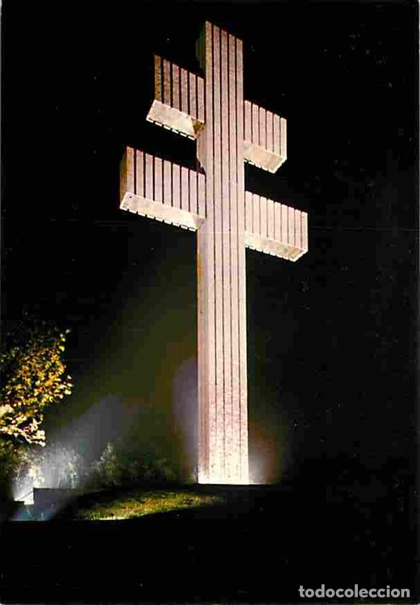 Cartoline: Francia - 52 - Colombey les Deux Eglises - M&eacute;morial du G&eacute;n&eacute;ral de Gaulle - Croix de Lorraine - Vue d