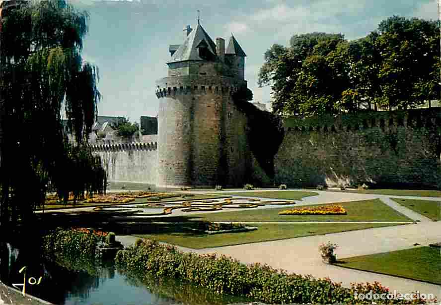 Postales: Francia - 56 - Vannes - La Tour du Conn&eacute;table et les Remparts - Fleurs - Flamme Postale - CPM - Voir