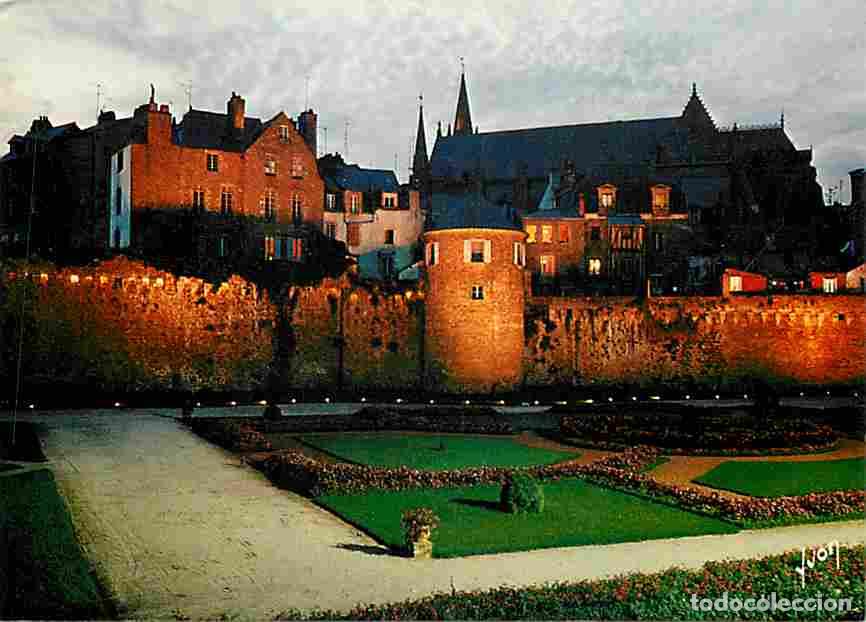 Postales: Francia - 56 - Vannes - La Tour du Conn&eacute;table et les Jardins la Nuit - CPM - Voir Scans Recto-Verso