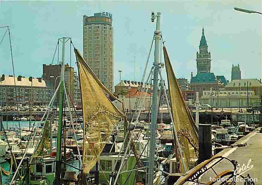 Postales: Francia - 59 - Dunkerque - Le Port - La Tour de Reuze - L'Hotel de Ville - Bateaux - CPM - Voir Scan