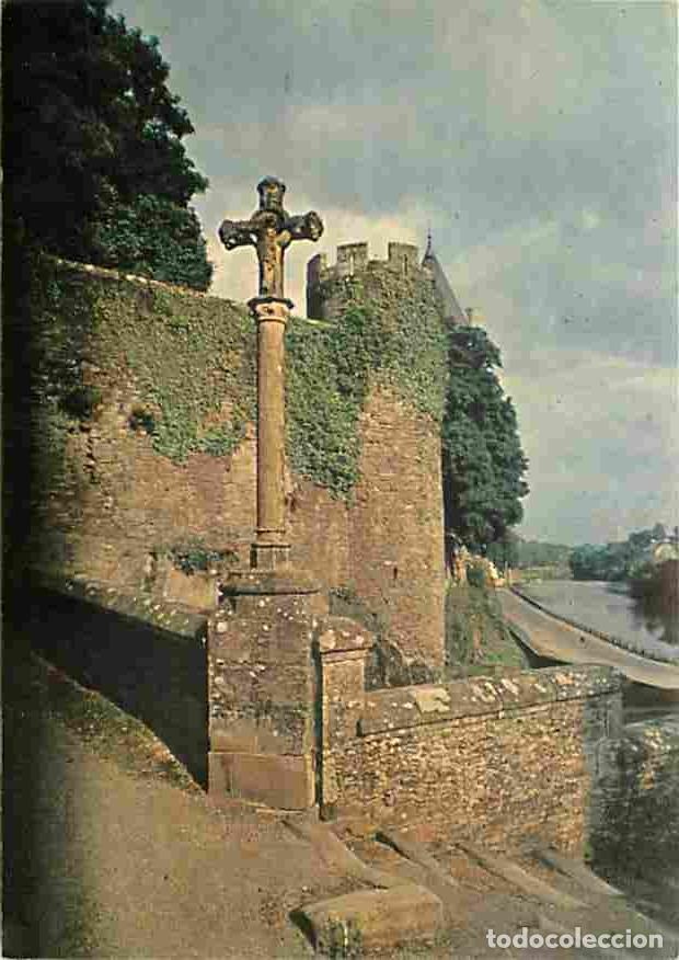 Postales: Francia - 56 - Josselin - Tour Ouest du Ch&acirc;teau et Calvaire - CPM - Voir Scans Recto-Verso