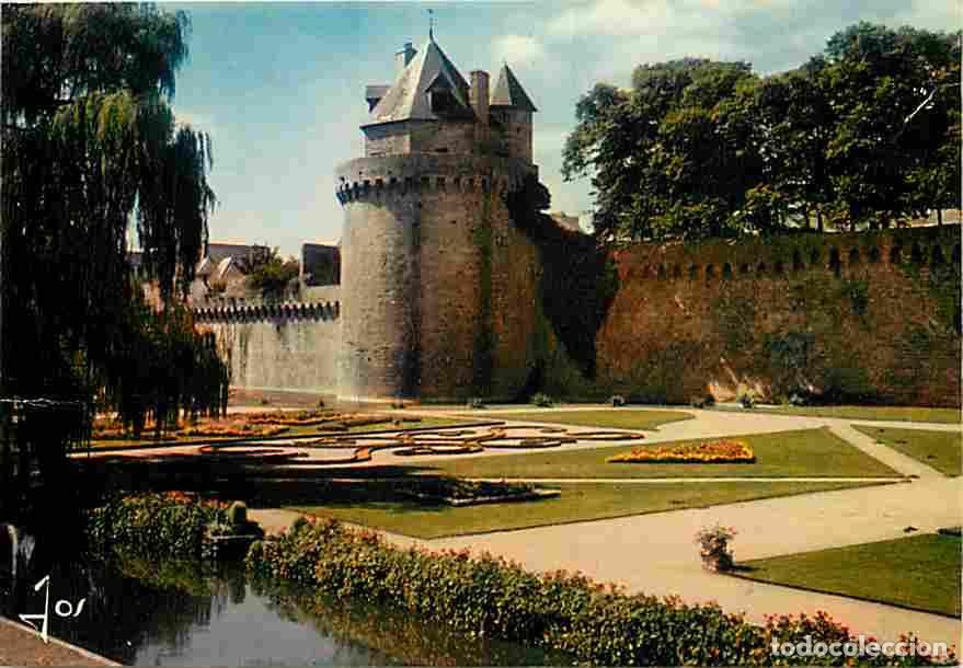 Postales: Francia - 56 - Vannes - La Tour du Conn&eacute;table - Les Remparts - Massifs Floraux - Fleurs - Carte Neuv