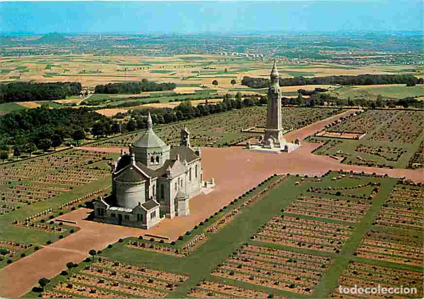 Postales: Francia - 62 - Notre Dame de Lorette - Le cim&eacute;ti&egrave;re national - La chapelle - La Tour - Vue a&eacute;rienne