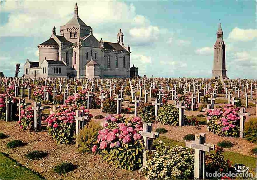 Postales: Francia - 62 - Notre Dame de Lorette - La Chapelle et la Tour - Fleurs - Cimeti&egrave;re Militaire - Milit