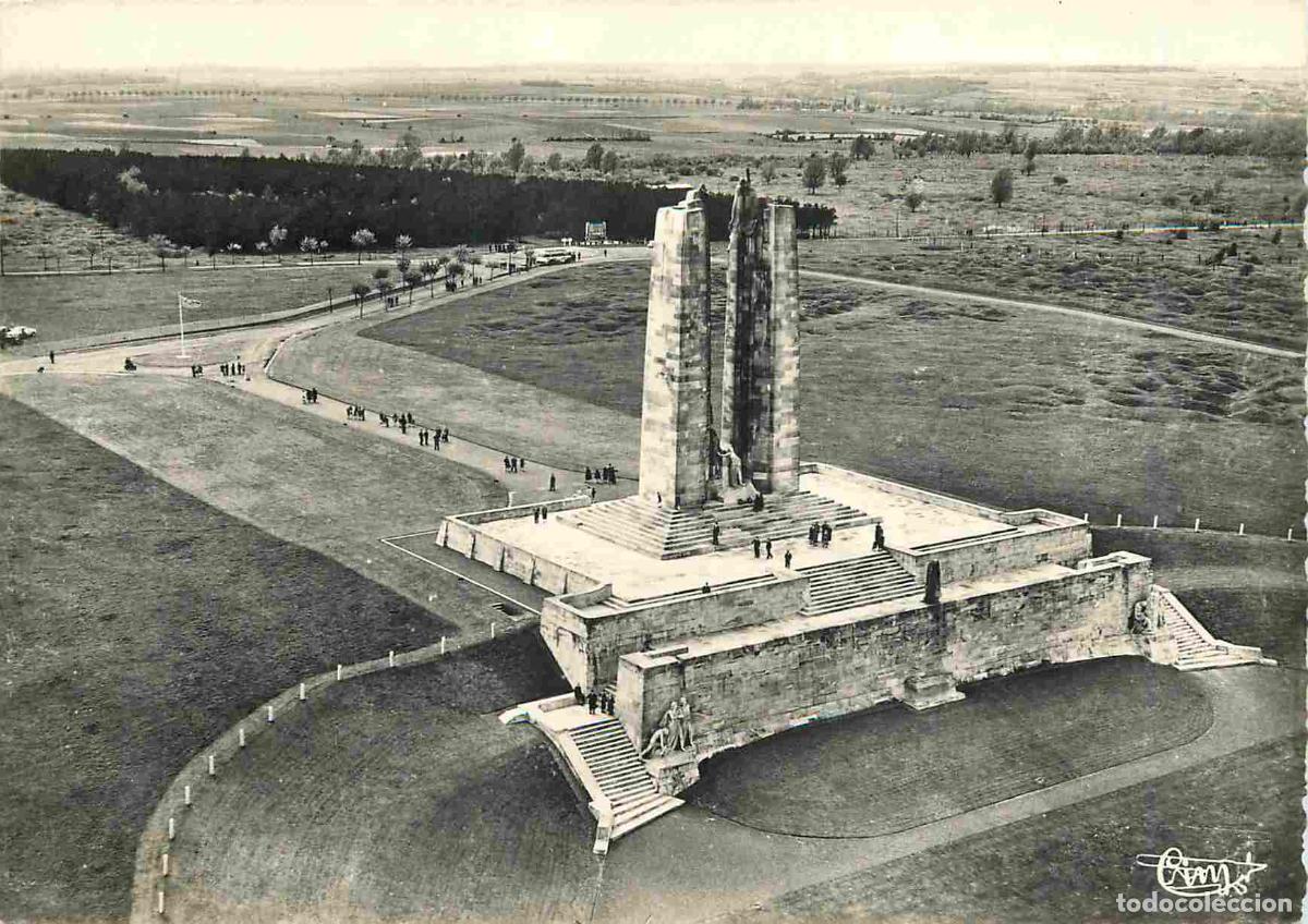 Cartes Postales: Francia - 62 - Vimy - Le M&eacute;morial Canadien - Vue a&eacute;rienne - Mention Photographie v&eacute;ritable - Carte D