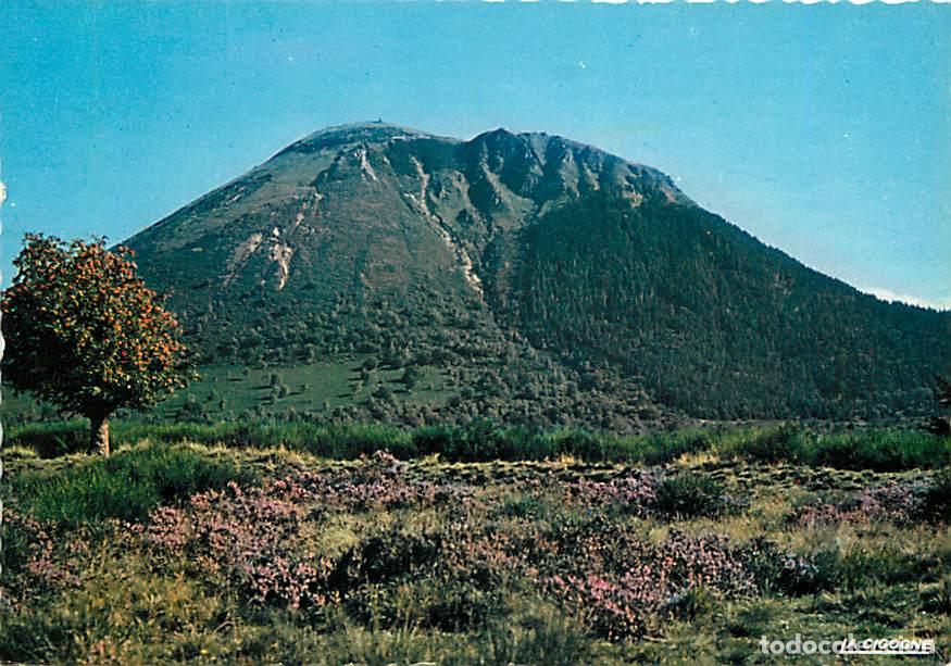 Cartes Postales: Francia - 63 - Le Puy de Dome - Carte Dentel&eacute;e - CPSM grand format - Carte Neuve - Voir Scans Recto-