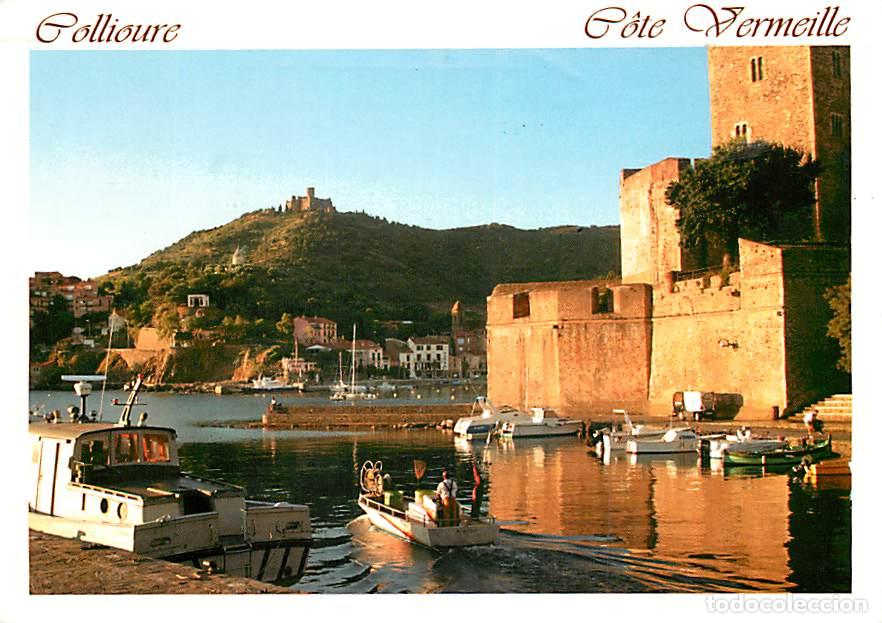 Postcards: Francia - 66 - Collioure - D&eacute;part du p&ecirc;cheur pour la lev&eacute;e des filets dans les reflets dor&eacute;s de l'au