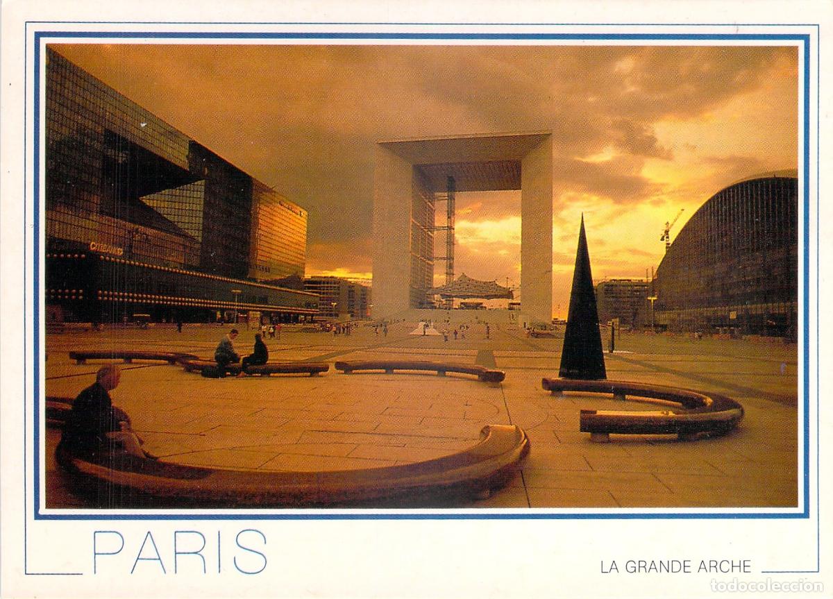Postais: Postal La Grande Arche de la Fraternit&eacute;, La D&eacute;fense, Par&iacute;s, Francia