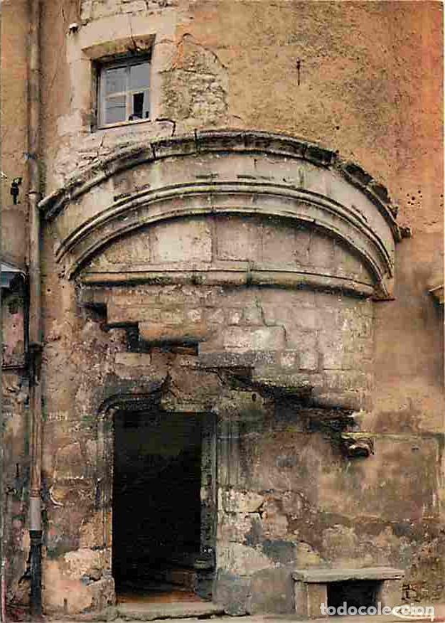 Postales: Francia - 71 - Saint Gengoux le National - Cit&eacute; m&eacute;di&eacute;vale - Escalier en encorbellement Tour du XIIe