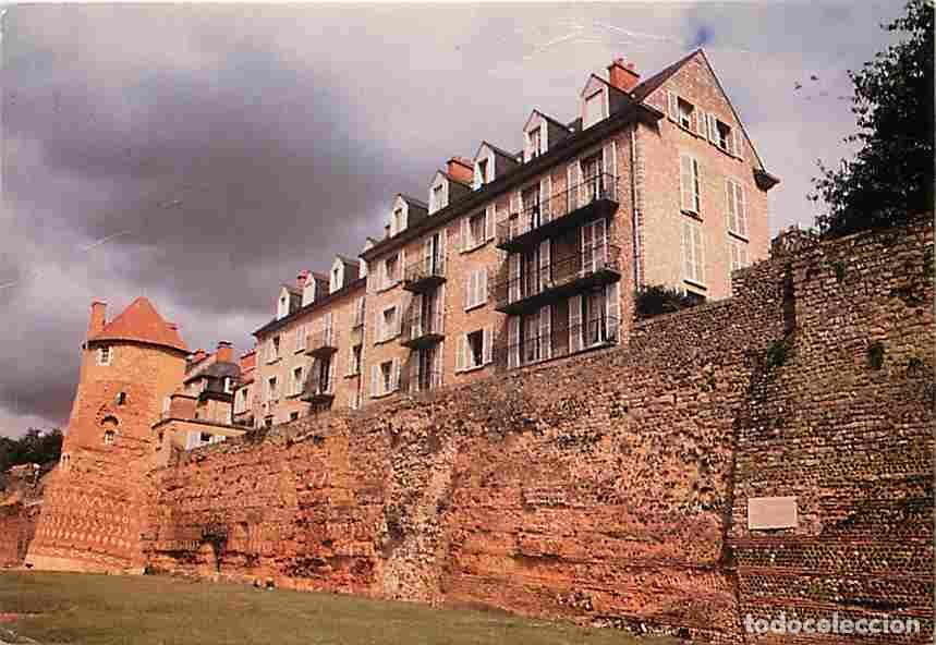Postales: Francia - 72 - Le Mans - La Tour Madeleine fait partie de l'enceinte Gallo romaine - Etat l&eacute;ger pli