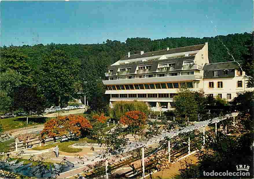Postales: Francia - 72 - Saint L&eacute;onard des Bois - Le Touring-H&ocirc;tel et le Golf Miniature - CPM - Voir Scans Rec
