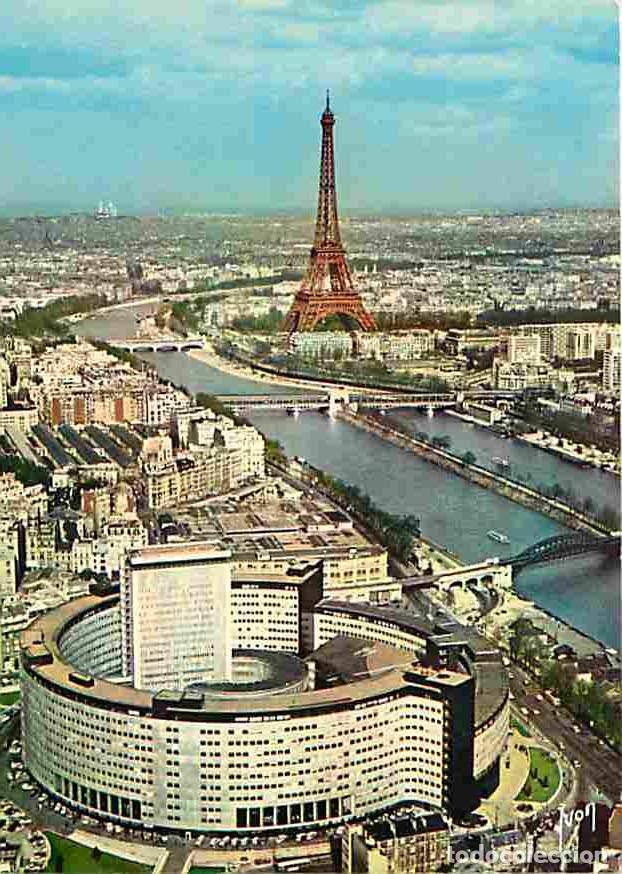 Postales: Francia - 75 - Paris - La Maison de la Radio - La Seine et la Tour Eiffel - Vue a&eacute;rienne - Carte Neu