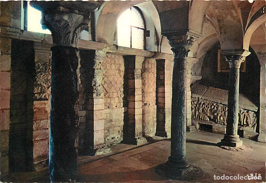 Postales: Francia - 77 - Jouarre - Crypte de l'Ancienne Abbaye Notre Dame - Dans la chapelle Saint Paul le mu