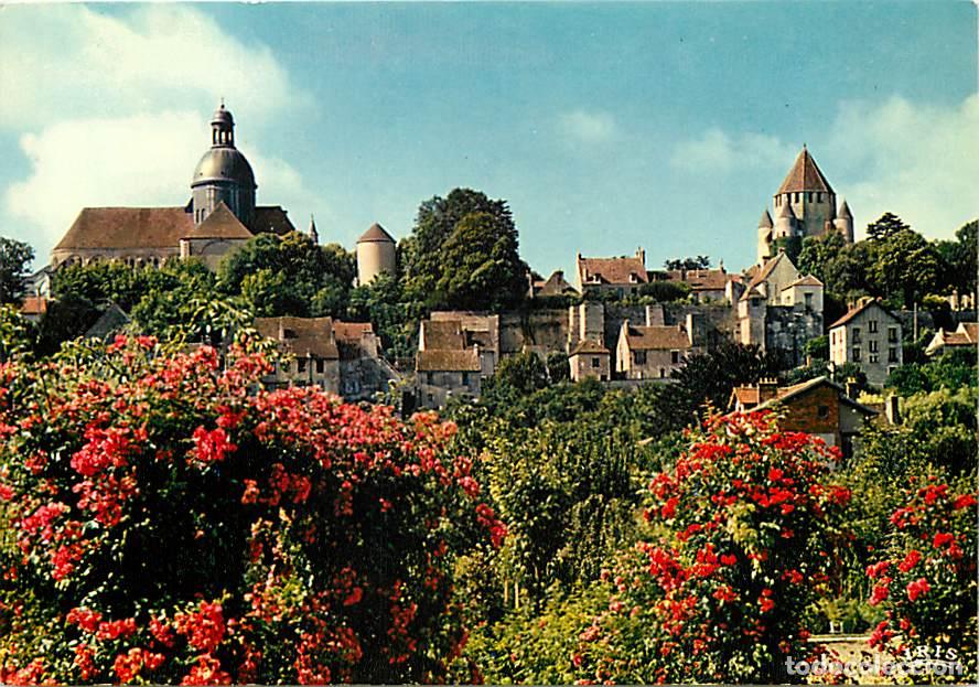 Postales: Francia - 77 - Provins - Panorama de la Ville Haute sur la Roseraie l'Eglise St-Quiriace et la Tour