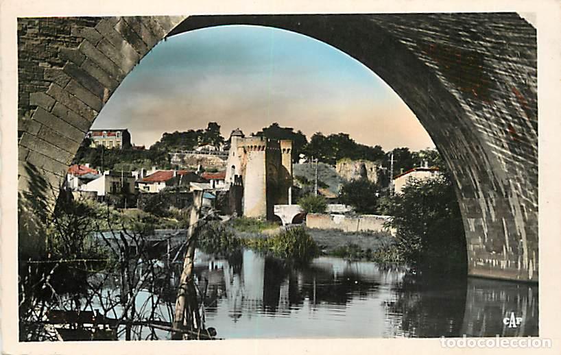 Postales: Francia - 79 - Parthenay - La Tour Saint-Jacques vue du Pont Neuf - Voir Timbre - CPM - Voir Scans R