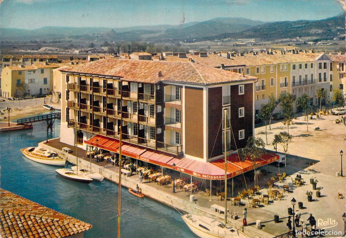 Cartes Postales: Postal de Port-Grimaud, Francia: Hotel Utoring y Ciudad Lacustre en la Costa Azul.