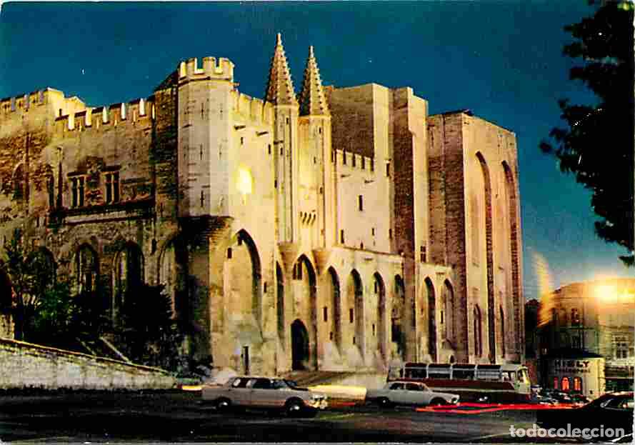 Postales: Francia - 84 - Avignon - Le Palais des Papes - Tour d'angle - Entr&eacute;e la nuit - Automobiles - CPM -