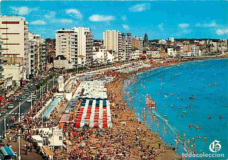 Postales: Francia - 85 - Les Sables d'Olonne - La Plage et l'Horloge - Vue a&eacute;rienne - CPM - Voir Scans Recto-V