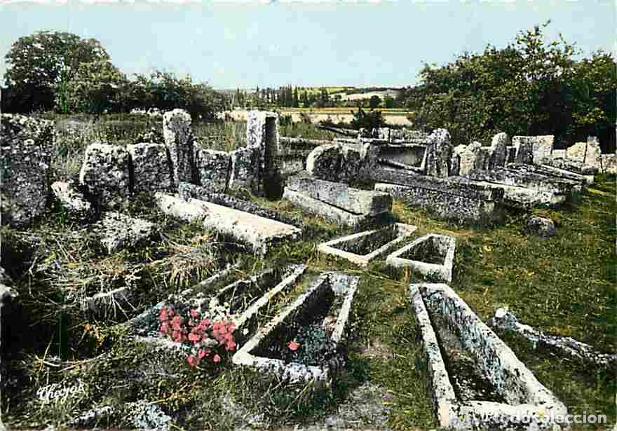 Postales: Francia - 86 - Civaux - La N&eacute;cropole M&eacute;rovingienne - Sarcophages m&eacute;rovingiens - Cimeti&egrave;re - Carte Ne