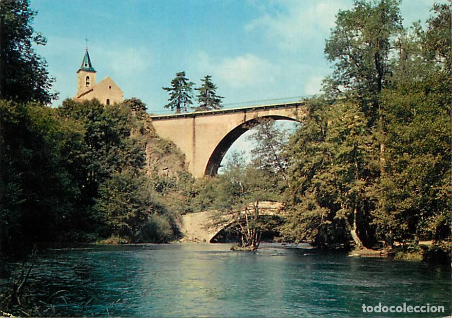 Cartes Postales: Francia - 89 - Pierre-Perthuis - L'Eglise et les Deux Ponts - CPM - Voir Scans Recto-Verso