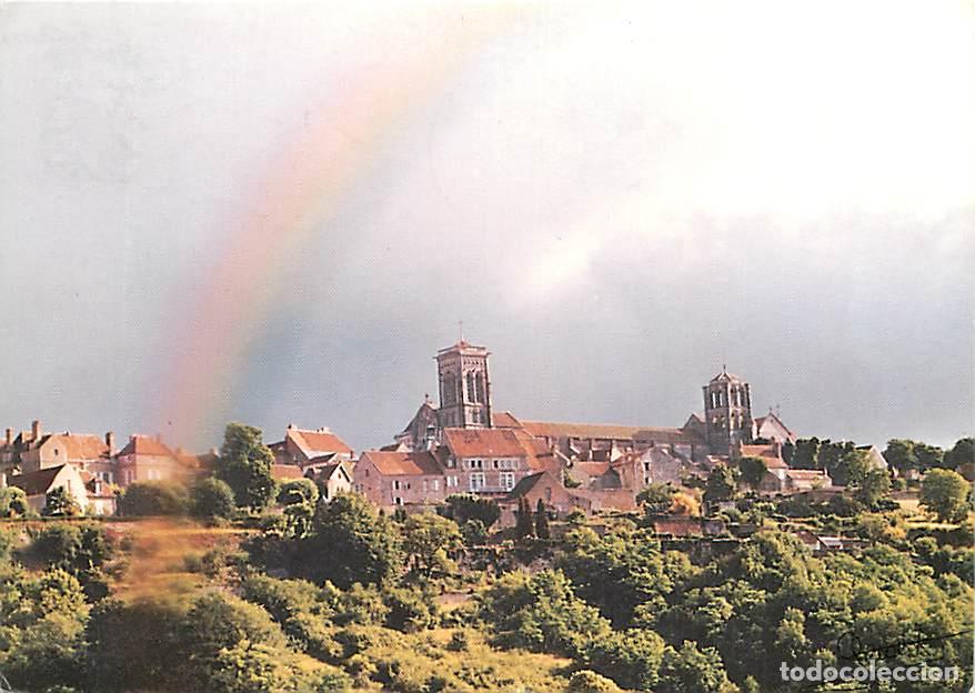 Postais: Francia - 89 - V&eacute;zelay - Vue G&eacute;n&eacute;rale - Arc en Ciel sur la Colline &Eacute;ternelle - CPM - Voir Scans Rect