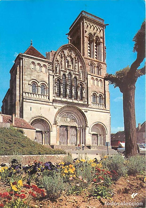 Cartoline: Francia - 89 - V&eacute;zelay - La Basilique Sainte Madeleine - Fleurs - CPM - Voir Scans Recto-Verso