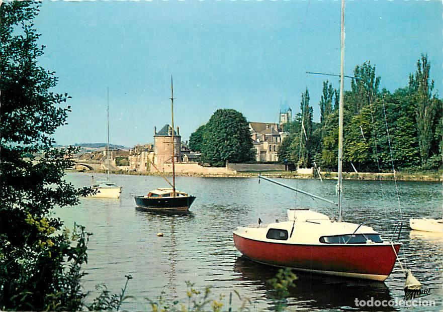 Postales: Francia - 89 - Villeneuve sur Yonne - Vue sur l'Yojme et sur la ville - Bateaux - CPM - Voir Scans R