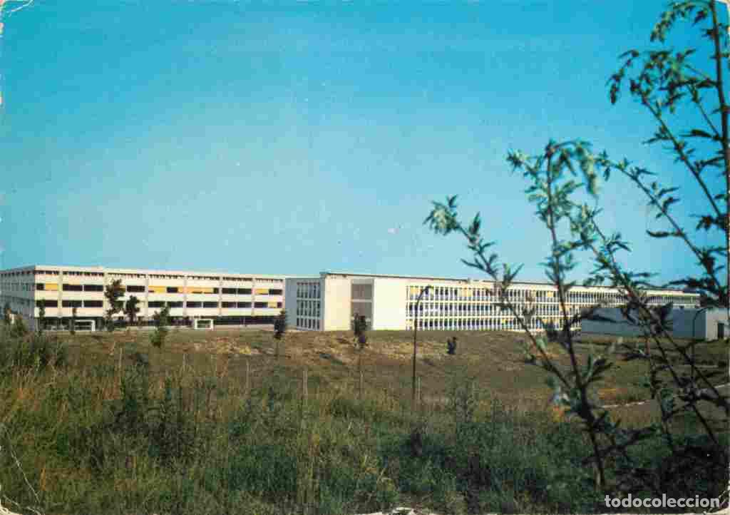 Postales: Francia - 92 - Chatenay-Malabry - L'&eacute;cole centrale - CPM - Etat l&eacute;ger pli visible - Voir Scans Recto