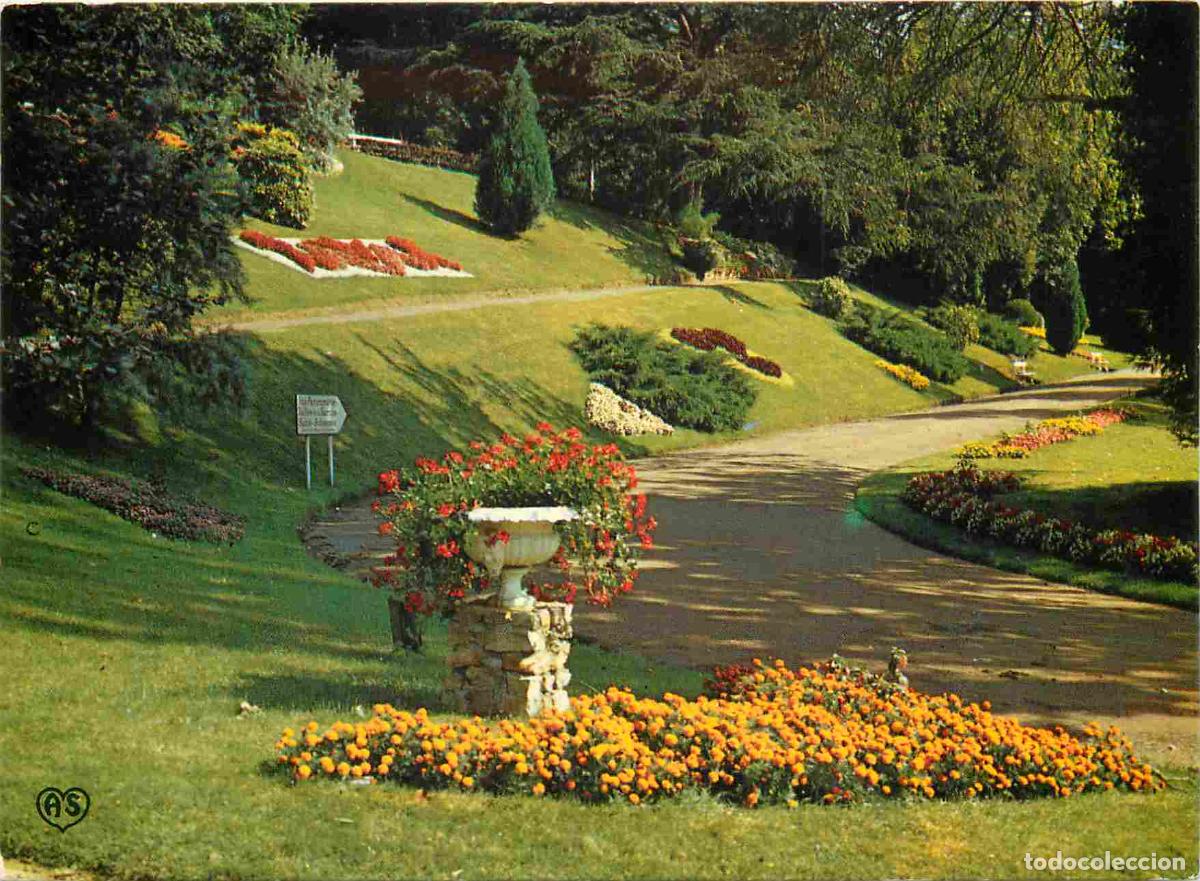 Postales: Francia - 72 - Sable sur Sarthe - Le Jardin Public - Fleurs - CPM - Voir Scans Recto-Verso
