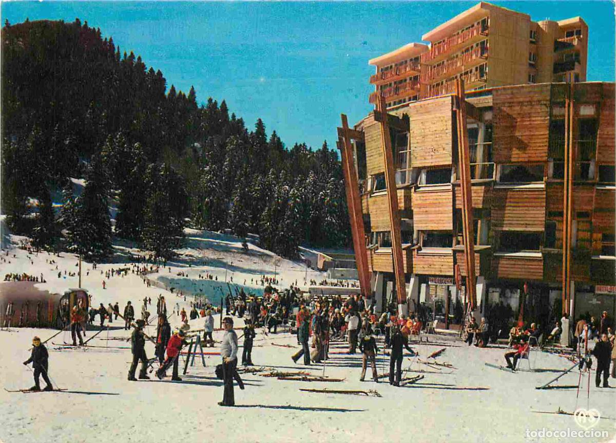 Postales: Francia - 15 - Le Lioran - Le restaurant panoramique et la Tour au pied des pistes - immeubles - arc