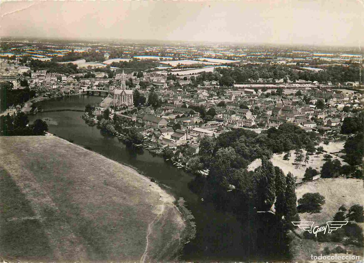 Postales: Francia - 72 - Sable sur Sarthe - Vue a&eacute;rienne et la Rivi&egrave;re - la Sarthe - Carte dentel&eacute;e - CPSM gra