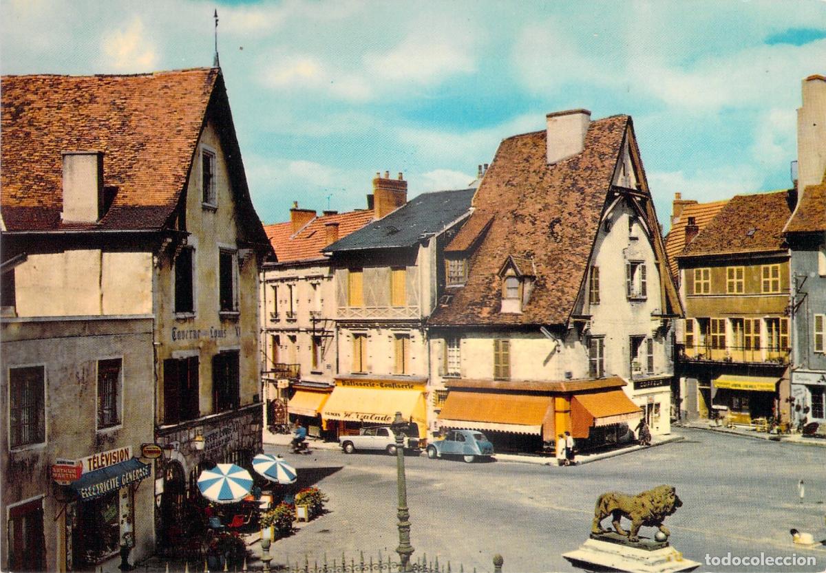 Postkarten: Postal Cusset (Allier) Francia - Taverne Louis XI y Casas Medievales Hist&oacute;ricas