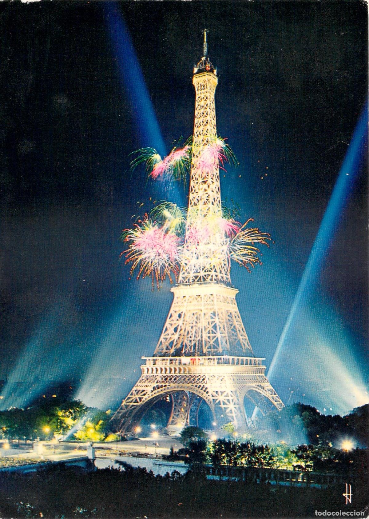 Postcards: Postal Par&iacute;s Francia - Torre Eiffel de Noche con Fuegos Artificiales Iluminaci&oacute;n