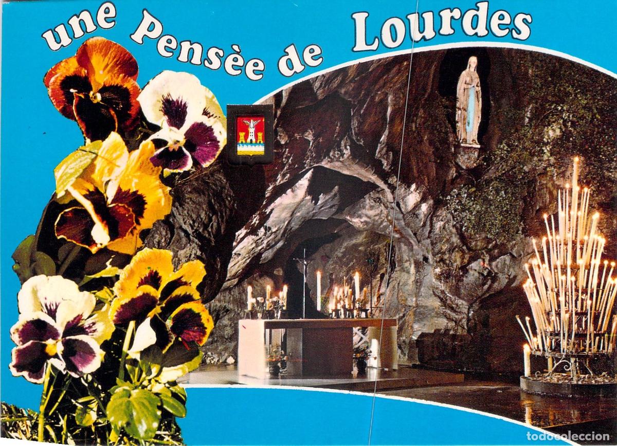 Cartoline: Postal de Lourdes: Interior de la Gruta Milagrosa, Santuario, Velas y Flores