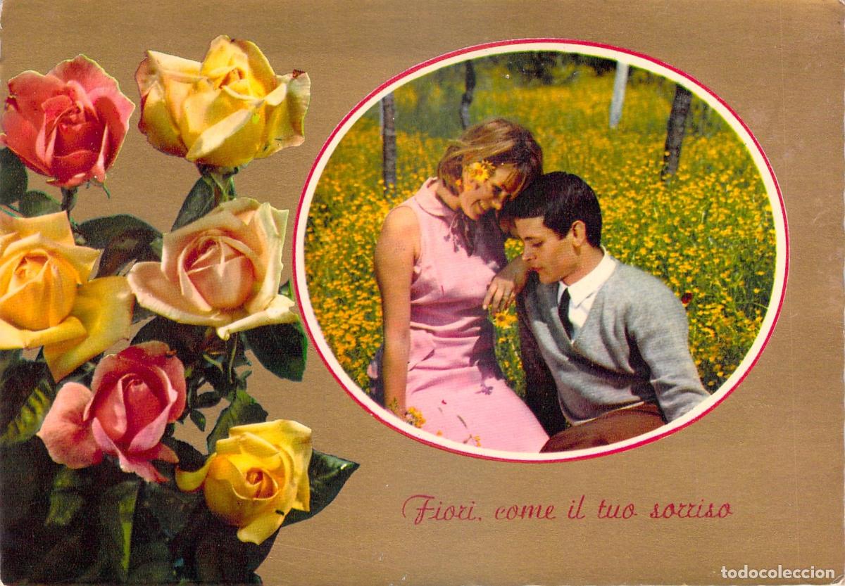 Postkarten: Postal Italiana de Romance y Flores - Pareja Joven en Campo de Rosas