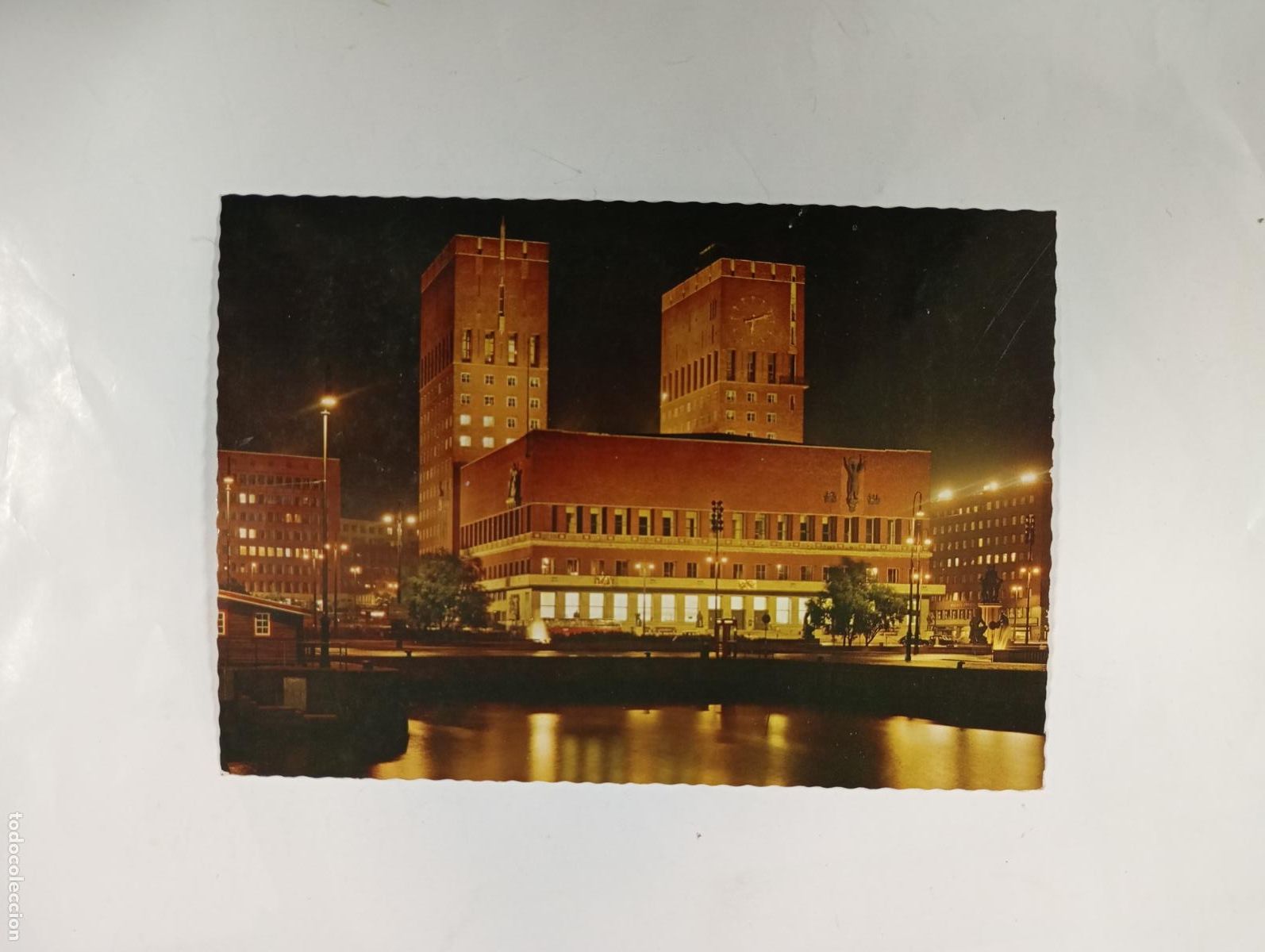 Postkarten: POSTAL DE OSLO. NORUEGA. RADHUSET. TDKP26M