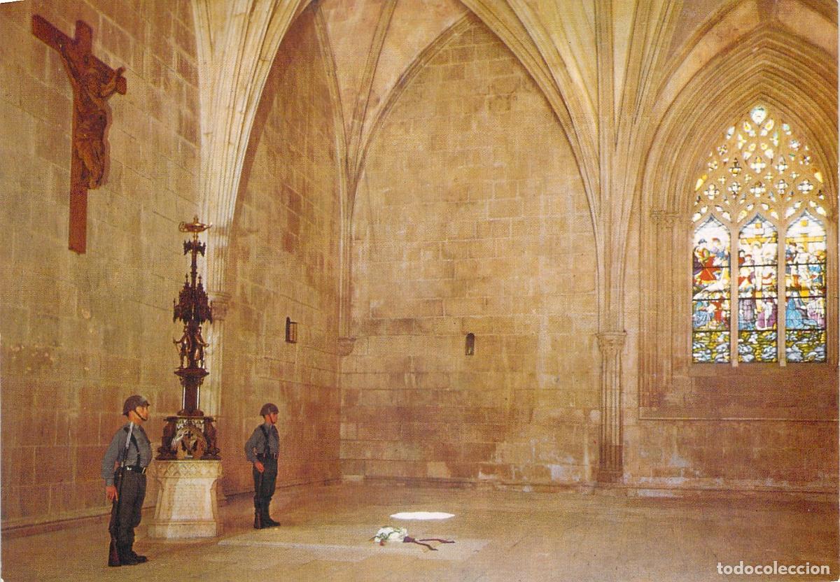 Postkarten: Postal Batalha Portugal, Monasterio, Sala del Cap&iacute;tulo, Tumba del Soldado Desconocido