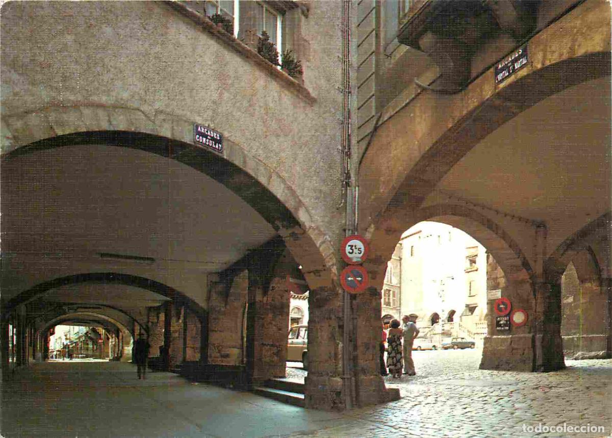 Postcards: France - Carte Postale - 12 - Villefranche de Rouergue - Place Notre-Dame - Arcades du Consulat - CP