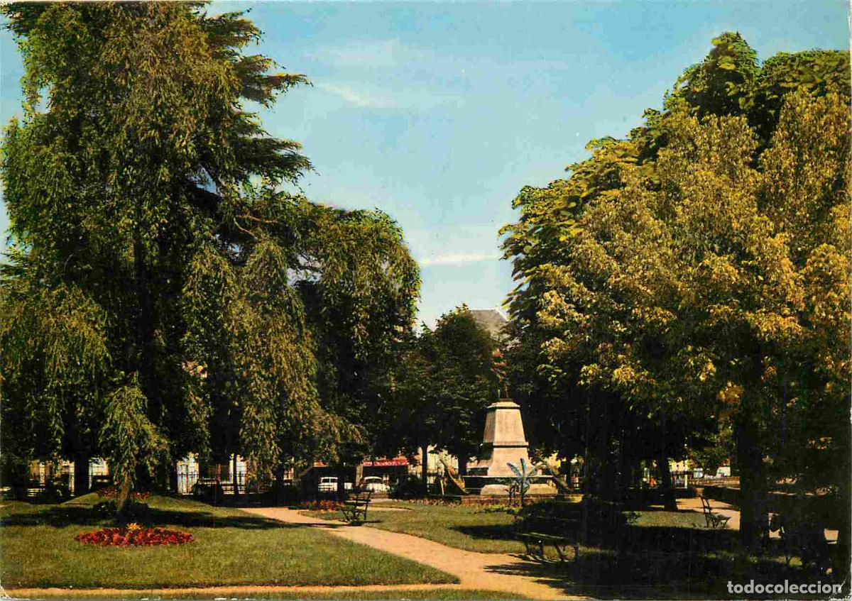 Postcards: France - Carte Postale - 12 - Villefranche de Rouergue - Jardin Public - le Saule Napol&eacute;on - CPM - V