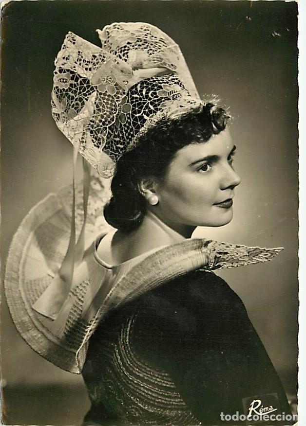 Postales: Francia - Carte Postale - 29 - Pont Aven - Femme en costume de Pont-Aven - Folklore - CPSM grand for