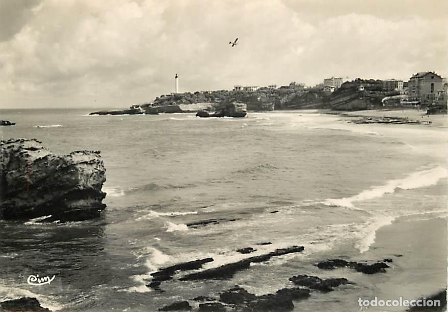 Postcards: Francia - Carte Postale - 64 - Biarritz - Les Rochers sur la Plage - Avion dans le ciel - Mention Ph