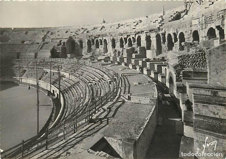 Cartoline: Francia - Carte Postale - 30 - Nimes - Les ar&egrave;nes - int&eacute;rieur des ar&egrave;nes - Carte dentel&eacute;e - CPSM gra