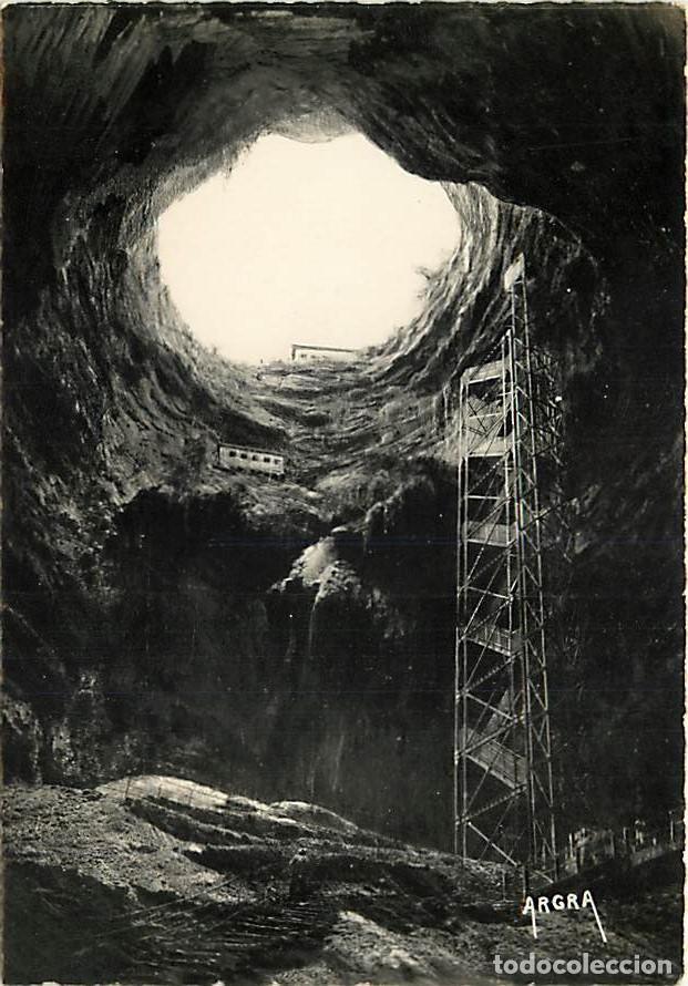 Postkarten: Francia - Carte Postale - 46 - Padirac - Gouffre de Padirac - 75 m&egrave;tres de profondeur - Sp&eacute;l&eacute;ologie