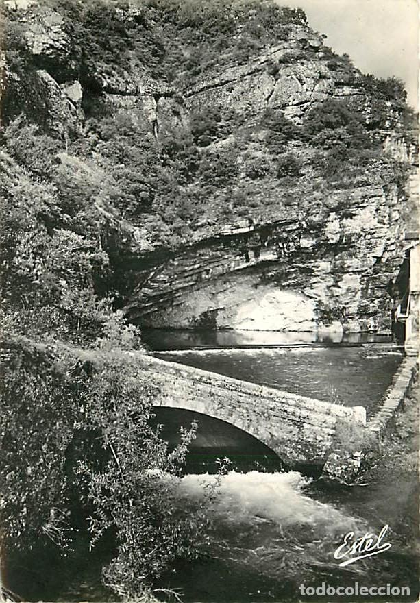 Postkarten: Francia - Carte Postale - 46 - Cahors - La Fontaine des Chartreux - Carte dentel&eacute;e - CPSM grand form