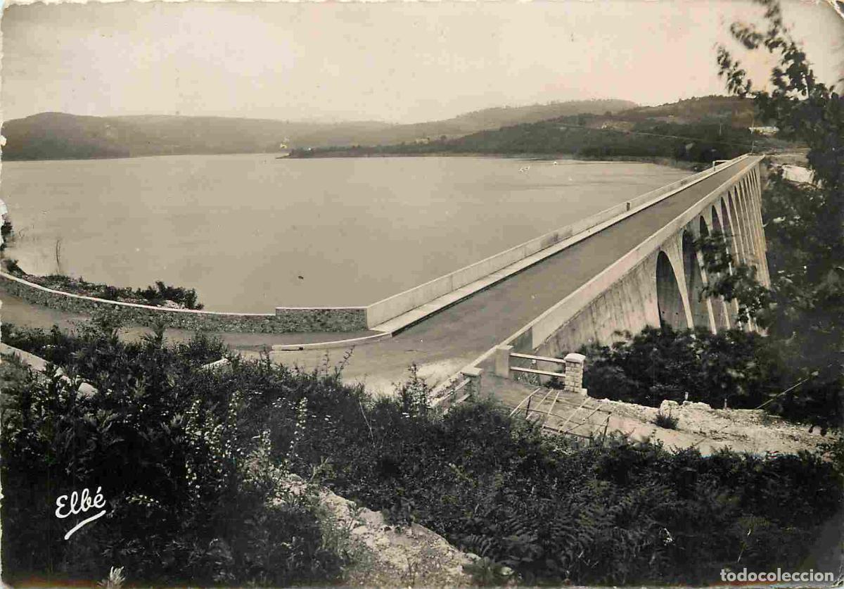 Postcards: Francia - Carte Postale - 58 - Panneci&egrave;re - Barrage de Panneci&egrave;re - La route qui passe sur la Digue