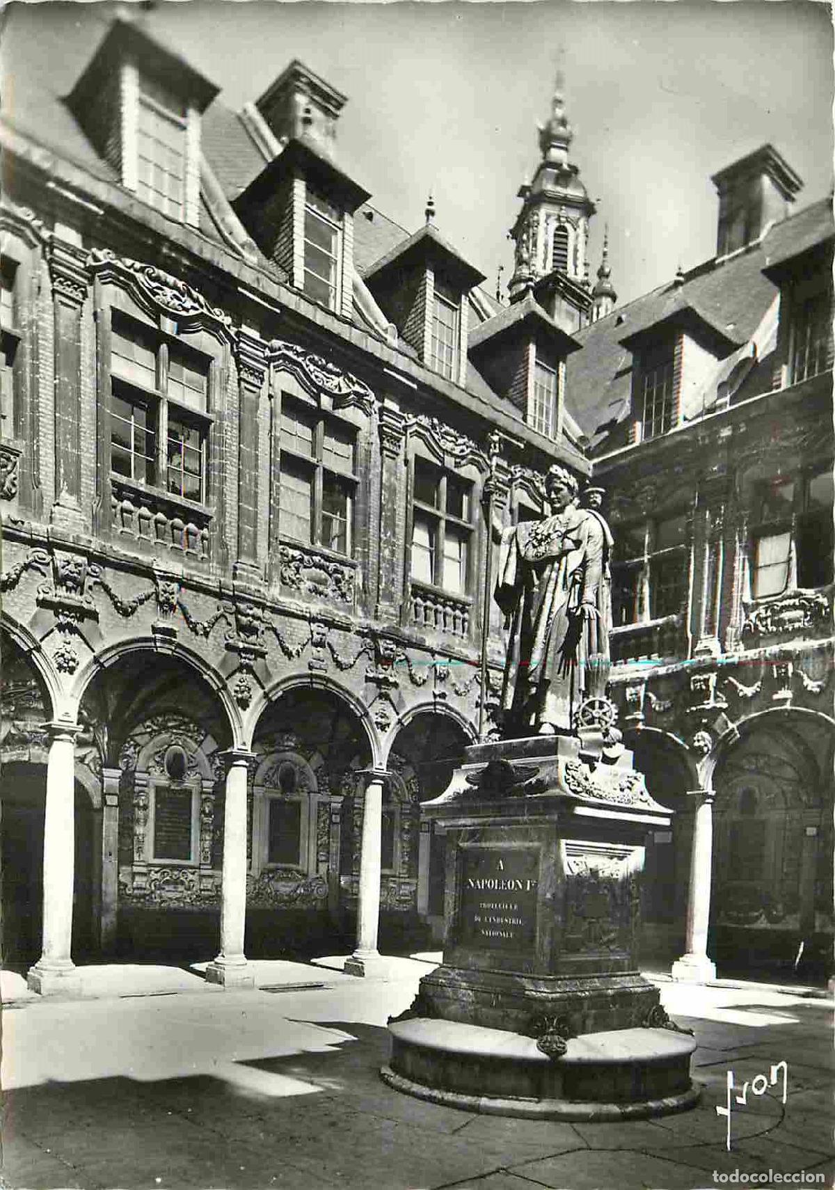 Postcards: Francia - Carte Postale - 59 - Lille - Int&eacute;rieur de la Vieille Bourse - Statue de Napol&eacute;on - Mention