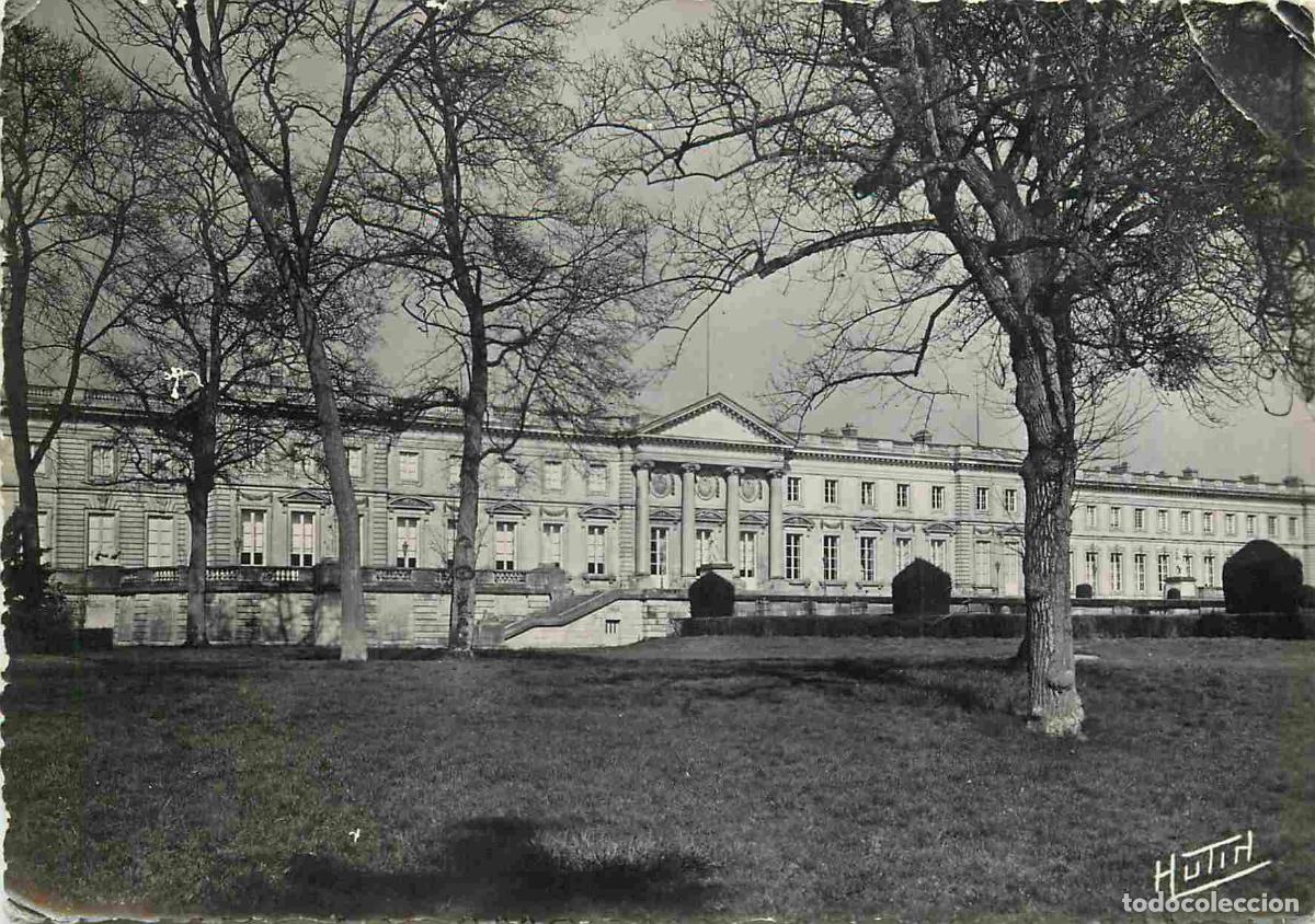 Postcards: Francia - Carte Postale - 60 - Compi&egrave;gne - Le Chateau - Fa&ccedil;ade du c&ocirc;t&eacute; parc - Carte dentel&eacute;e - CPSM