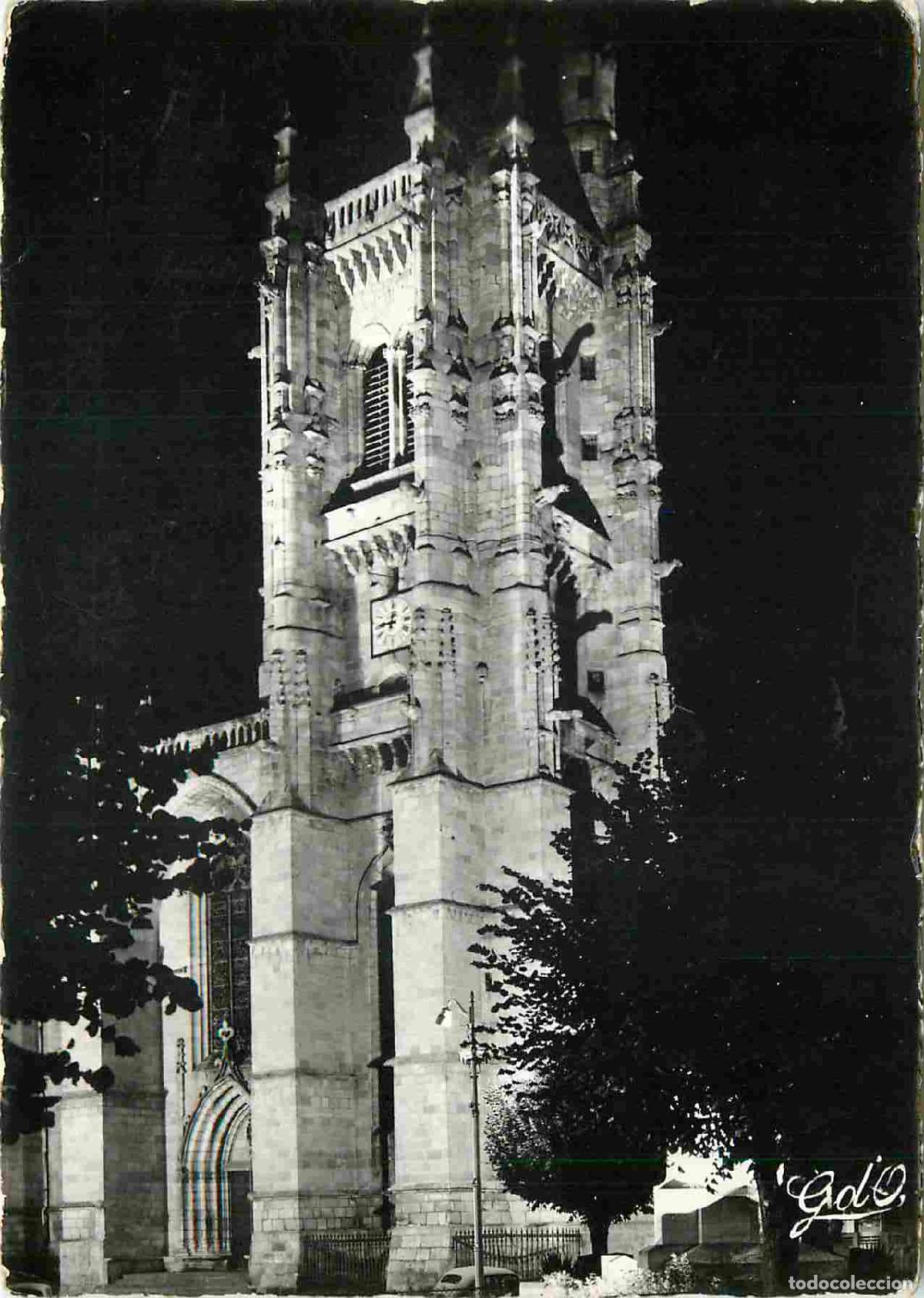 Postales: Francia - Carte Postale - 63 - Ambert - Eglise Saint Jean illumin&eacute;e - Vue de Nuit - Carte dentel&eacute;e -