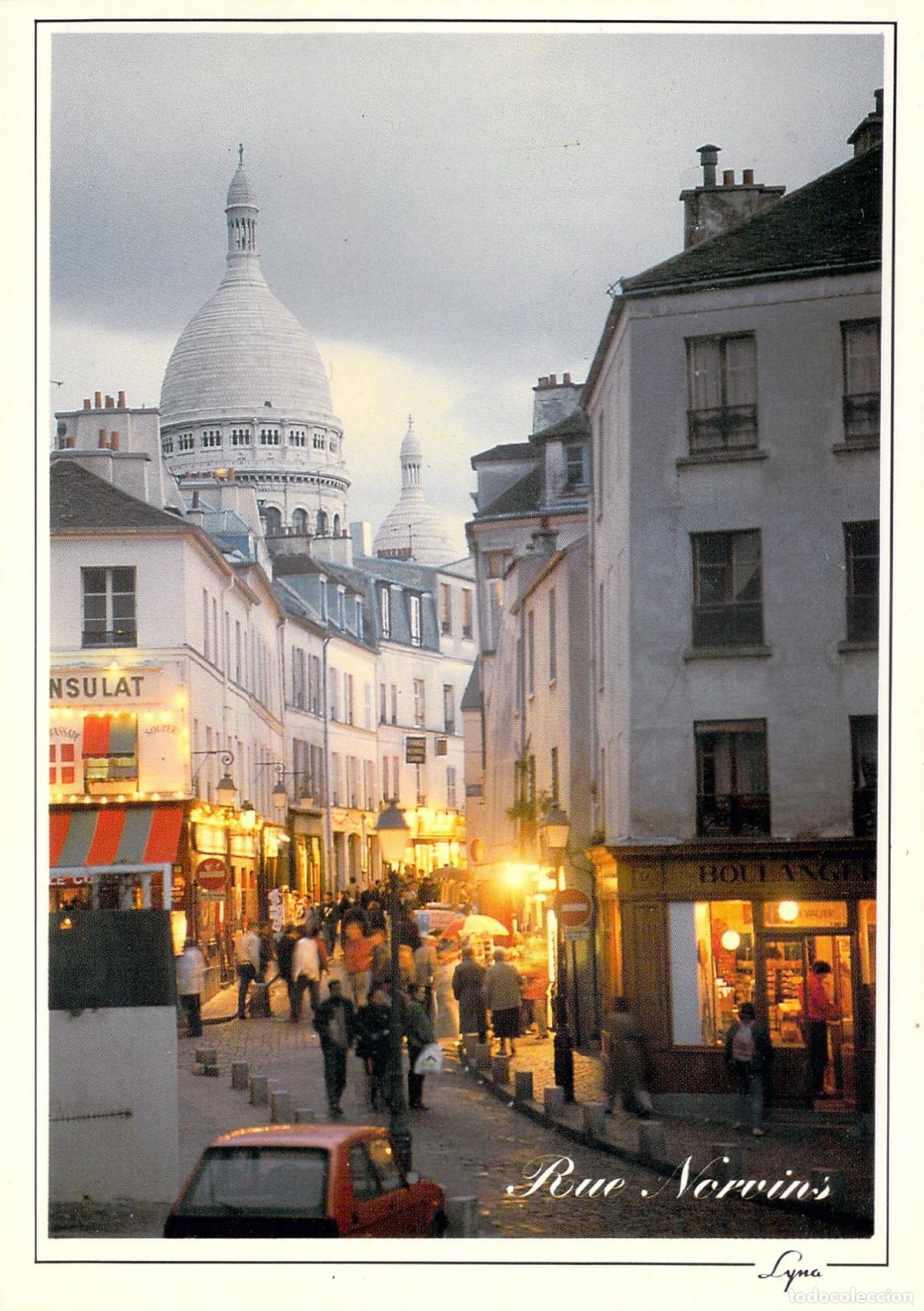 Postales: Postal de Par&iacute;s: Rue Norvins y Bas&iacute;lica del Sacr&eacute;-C&oelig;ur al Atardecer