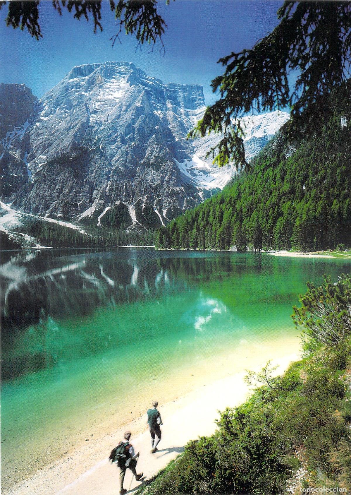 Postcards: Postal del Lago di Braies en las Dolomitas, Italia